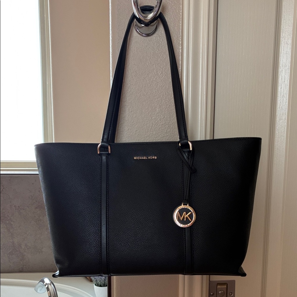 Michael Kors Classic Black Tote